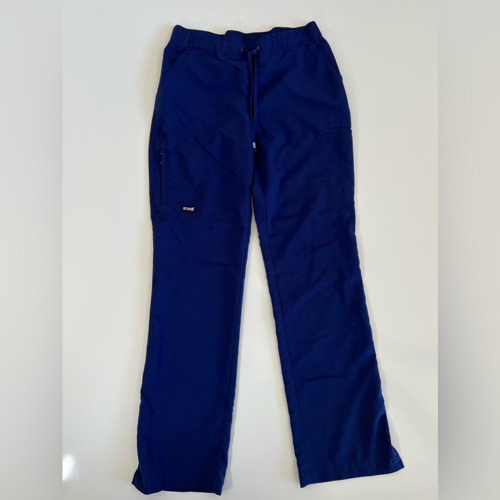 MIA 6-POCKET MID-RISE STRAIGHT LEG SCRUB PANT Grey’s Anatomy Collection